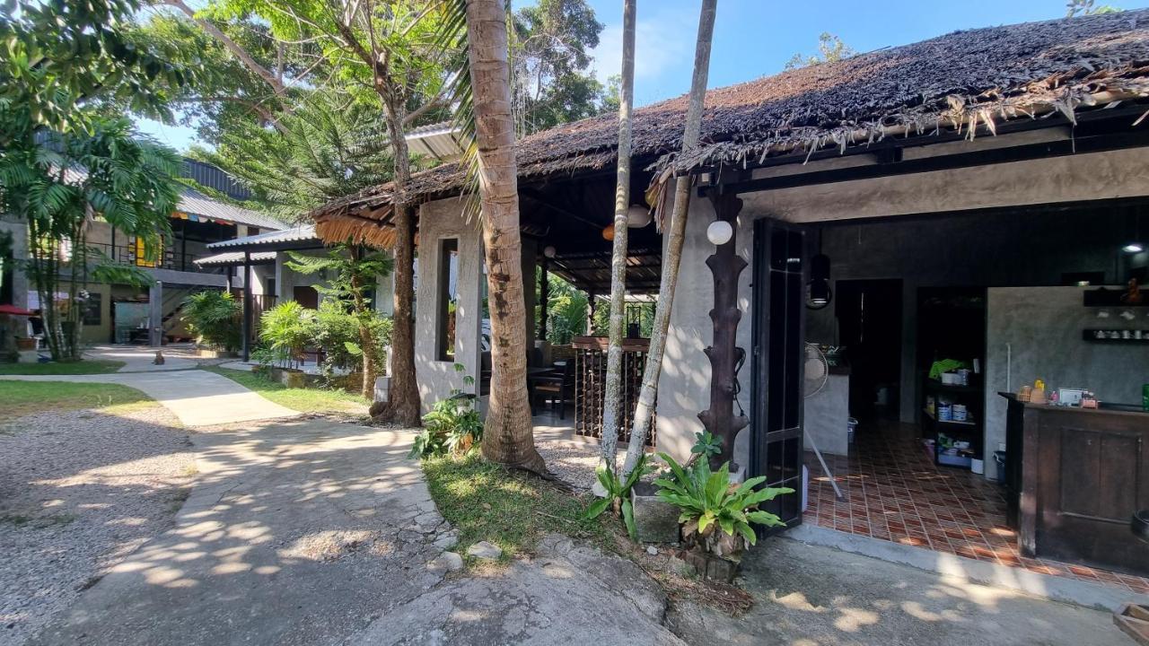 Aonang Third Place Hometel Ao Nang Extérieur photo